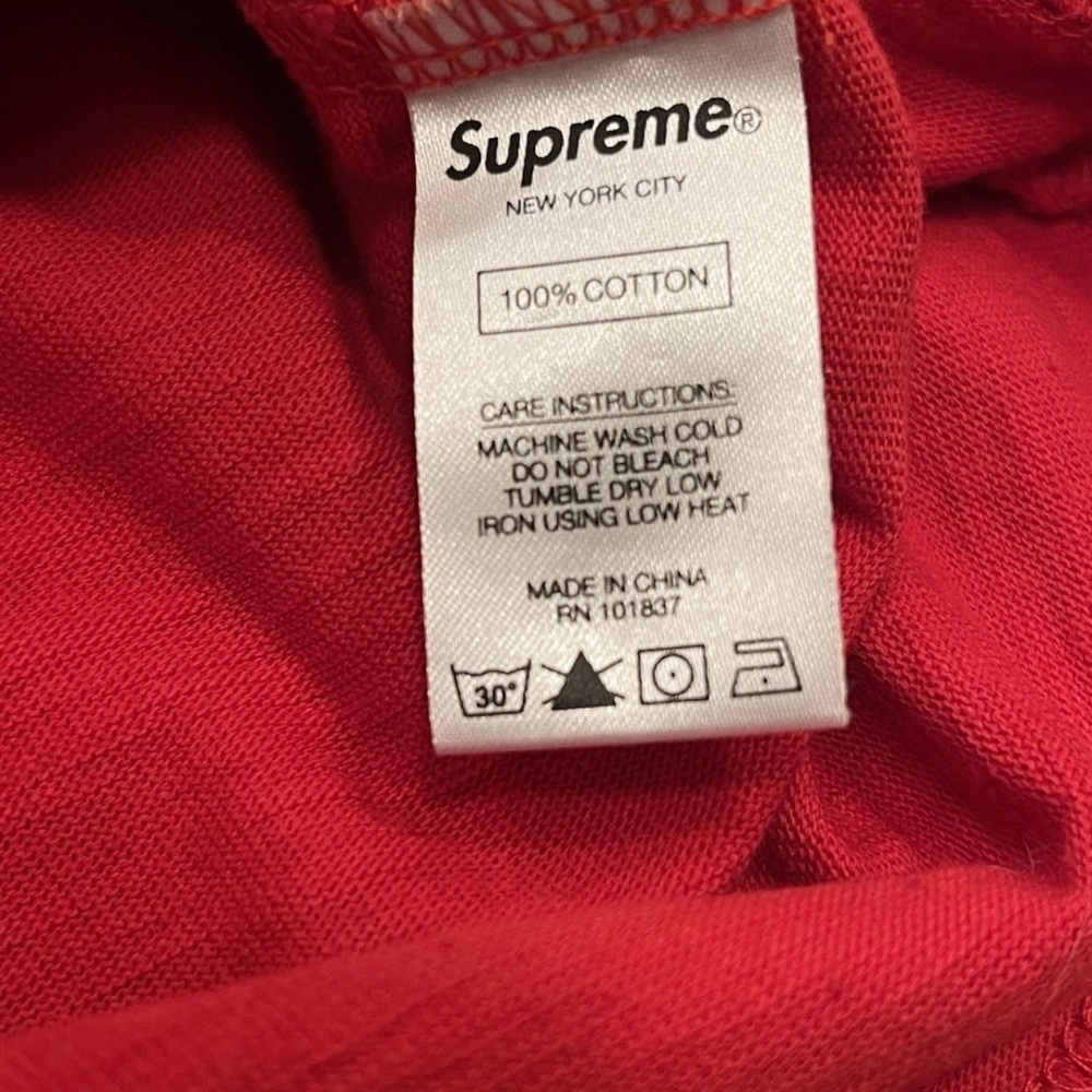 Supreme Split Short Sleeve Top Tee Medium Red Black Men’s 100% Cotton - Picture 5 of 9